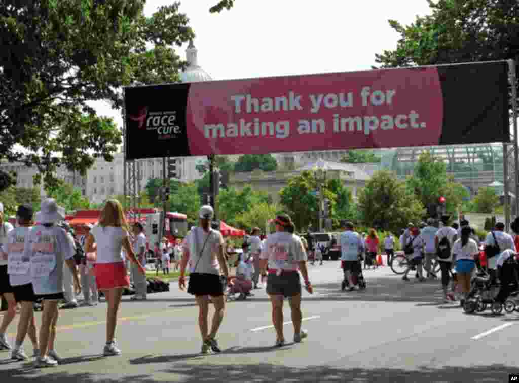 “为治愈而赛”步行活动