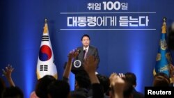 南韓總統尹錫悅2022年8月17日在首爾舉行上任100天記者會。