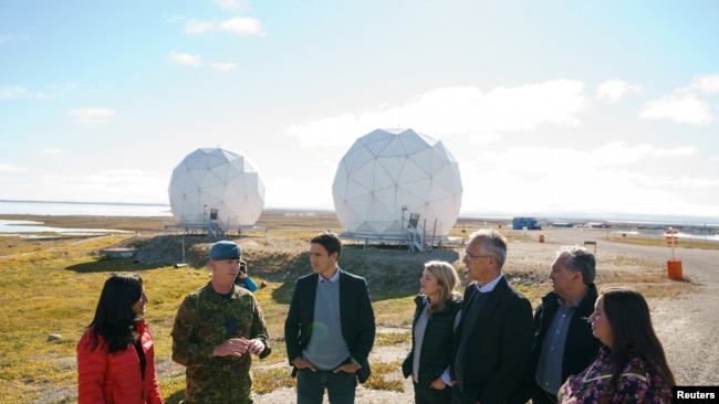 Sistemet e radarëve NORAD në komunitetin arktik Nunavut, Kanada