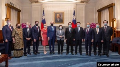 蔡英文会晤美国国会代表团 重申维护台海稳定现状决心 蔡英文会晤美国国会代表团 重申维护台海稳定现状决心
