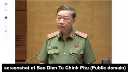 Bộ trưởng Công an Việt Nam Tô Lâm trên báo trong nước hồi năm 2022.