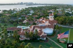 Pemandangan udara Mar-a-Lago milik mantan presiden AS Donald Trump terlihat menjelang senja pada 10 Agustus 2022, di Palm Beach, Florida. (Foto: AP)