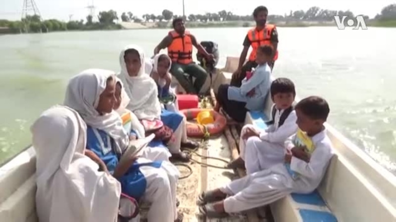 Inondations dévastatrices au Pakistan: plus de 1.100 morts