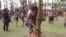 Indonesians Celebrate Independence Day with ‘Greasy’ Tree Trunk Climbing 