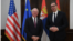 Ambasador SAD u Beograu Kristofer Hil tokom sastanka sa predsednikom Srbije Aleksandrom Vučićem, u Beogradu, 23. avgusta 2022. (Foto: Instagram profil Aleksandra Vučića)