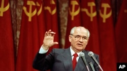 FILE - Soviet President Mikhail Gorbachev addresses a group of 150 business executives in San Francisco, June 5, 1990. Russian news agencies are reporting that former Soviet President Mikhail Gorbachev has died at 91. 