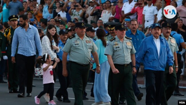 Daniel Ortega en un acto del Ejército en 2019. Foto VOA