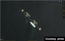 تصویری ماهواره‌ای از سازمان فضایی اروپا که تایید می‌کند تنها نفت‌کش «اِفِسوس» در روز ١٠ اوت ٢٠٢٢ در نزدیکی ترمینال نفت بصره بوده است