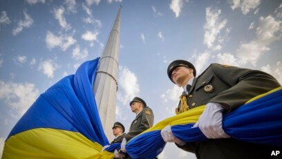 Kyiv, thủ đô của Ukraine, đang phải đối mặt với những cảnh báo tấn công đe dọa an ninh quốc gia. Tuy nhiên, chính phủ Ukraine đã nhanh chóng đưa ra các giải pháp và biện pháp đảm bảo an ninh trên địa bàn. Các lực lượng an ninh đang hoạt động chặt chẽ, sẵn sàng bảo vệ sự an toàn của người dân. Hãy cùng xem hình ảnh cảnh báo tấn công Kyiv để biết thêm thông tin chi tiết về tình hình hiện tại của Ukraine.