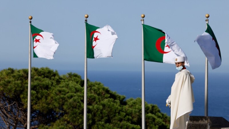 L'encadrement des médias algériens renforcé avec une nouvelle loi