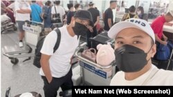 Nhạc sỹ Hồ Hoài Anh (trái) và diễn viên Hồng Đăng (phải) đã phải tường trình với cơ quan chủ quản về việc "đi nước ngoài mà không xin phép" sau vụ bị cáo buộc tội hiếp dâm ở Tây Ban Nha.