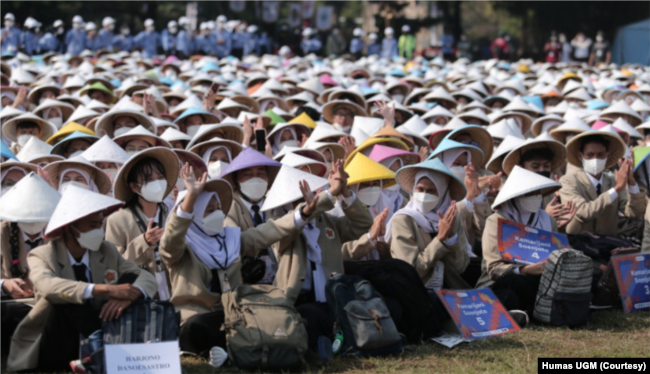 Sebanyak 9.833 mahasiswa baru Universitas Gadjah Mada mengikuti Pelatihan Pembelajar Sukses bagi Mahasiswa Baru (PPSMB) yang berlangsung 1-13 Agustus. (Foto: Humas UGM)