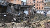 Разрушения в Харькове, Украина, вызванные российскими обстрелами, август 2022 г. (архивное фото SERGEY BOBOK / AFP)