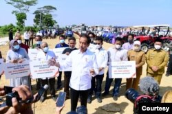 Presiden Jokowi berharap Program Taksi Alsintan dapat meningkatkan produksi pertanian dan membangun kemandirian para petani (Biro Setpres)