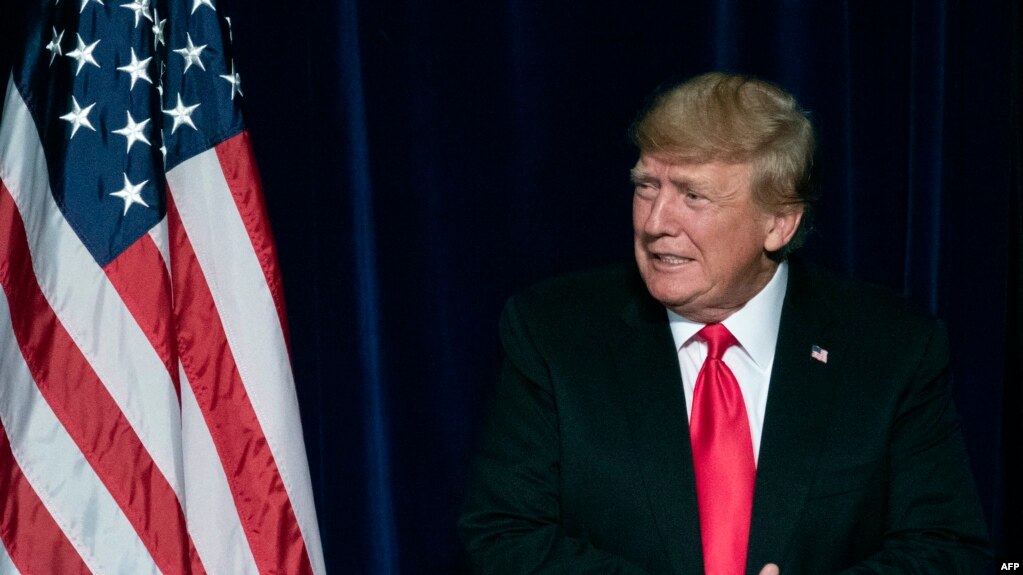 Ish-Presidenti Donald Trump gjatë një tubimi në Las Vegas (8 korrik 2022)