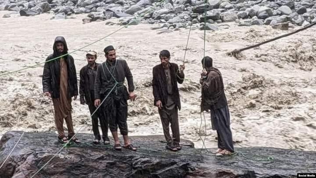 په کوز کوهستان کې په سېلاب کې ګېر شوي پینځه کسان