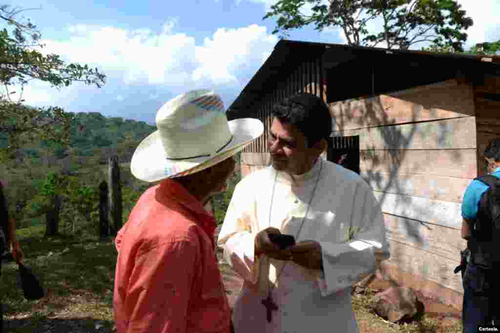 Monseñor Álvarez, nacido en 1966, realizó sus estudios eclesiásticos en Filosofía y Teología en Guatemala y en Roma, Italia. Foto: Cortesía Óscar Navarrete/La Prensa