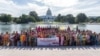 Diaspora Indonesia di Washington, DC berpose di depan Gedung Capitol pada acara "Jalan Cantik Berkebaya" dalam rangka peringatan HUT RI ke-77. (courtesy: KBRI Washington DC)