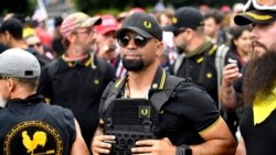 El exlíder del grupo extremista Proud Boys es condenado a 22 años de prisión