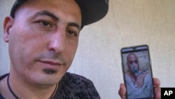Amirouche Hammar tregon foton e tij të marrë gjatë kohës që ishte i shtruar në spital