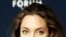 Angelina Jolie tiene 3 hijos propios y 3 más adoptados.