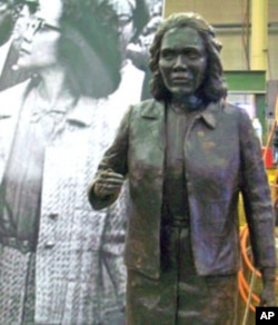 Ed Dwight's sculpture of Coretta Scott King.