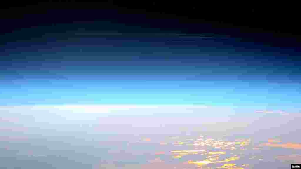 Samodan olingan tasvir, bulutlar