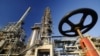 بلومبرگ: آمریکا ۵۰ درصد کاهش در فروش نفت ایران را پیش بینی می‌کند