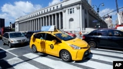 Traffic is usually slow in New York City. But one Uber driver made it through 236 green lights in a row.