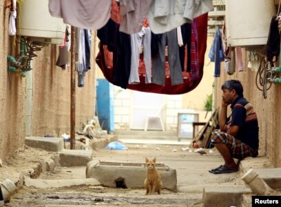 Ona va qiz porno onlayn Arab striptizi