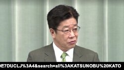 일본 정부 대변인인 가토 가쓰노부 관방장관은 6일 정례 기자회견에서 "안보리 결의 이행을 담보하는 관점에서 2년간 연장하기로 했다"고 밝혔다.