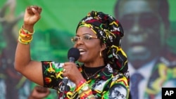 La première dame du Zimbabwe, Grace Mugabe, lors d'un rassemblement à Harare, 29 juillet 2017.