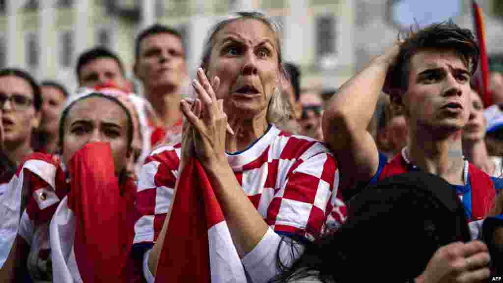 克羅地亞以２﹕４不敵法國隊，克羅地支持者臉露傷痛的表情