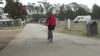 Penyintas Kanker Kembali Belajar Bersepeda Setelah Kehilangan Satu Kaki