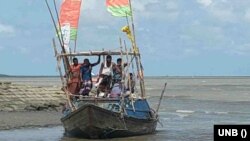 বঙ্গোপসাগরে ট্রলারডুবি: আরও ১৭ জেলে উদ্ধার। 