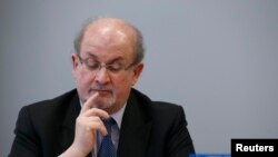 سلمان رشدي (فائيل فوٽو)