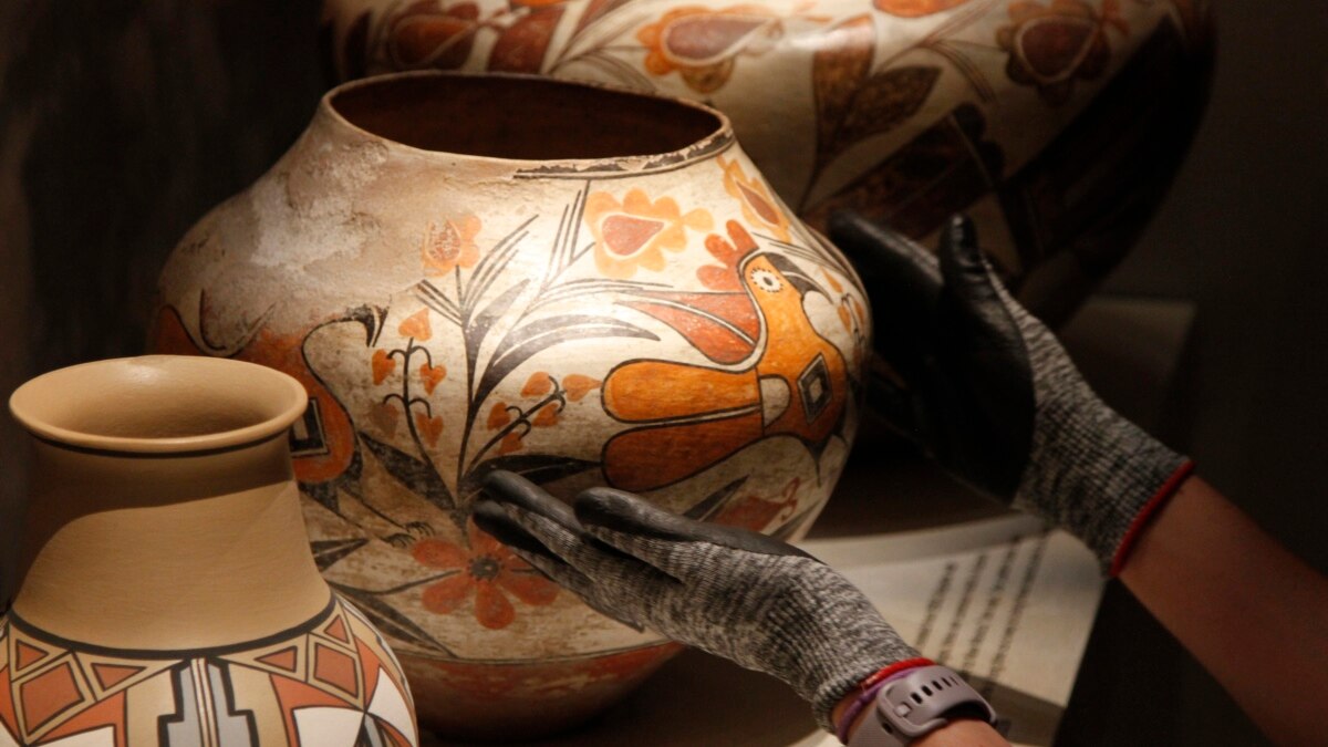 Native Americans Pick Art to Display in Traveling Exhibition