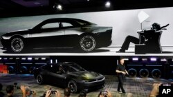 Tim Kuniskis, director de la marca Dodge, habla sobre el Dodge Charger Daytona SRT Concept que se presentó el miércoles 17 de agosto de 2022 en Pontiac, Michigan