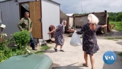 In Ukraine’s Hard-Hit Chernihiv, Volunteers Help Older People Survive