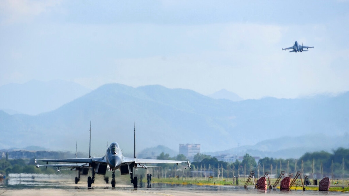 中国派战机赴泰国进行联合训练
