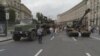 Парада од уништени руски тенкови и борбени возила во центарот на Киев