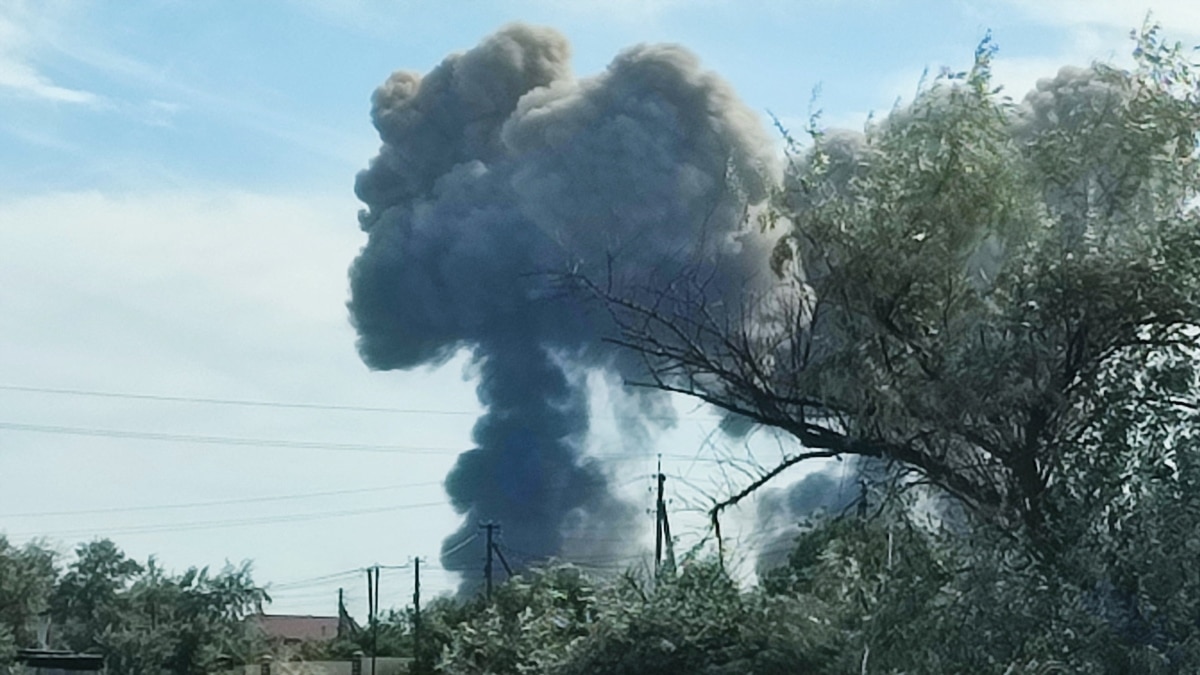 克里米亚的俄罗斯空军基地发生大爆炸 乌克兰否认与事件有关