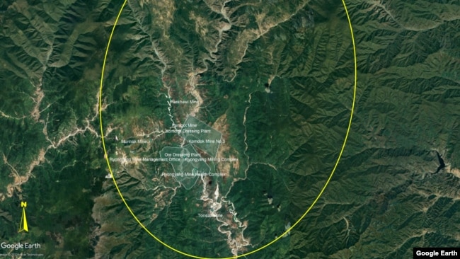 미 국방부 산하 국가지리정보국(NGA)에 실린 북한 검덕 광산 인근 위성 사진.