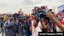 Jornalistas no comício do MPLA no Camama, Luanda, Angola