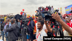 Jornalistas no comício do MPLA no Camama, Luanda, Angola