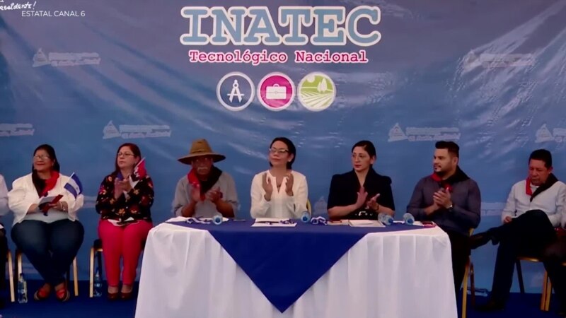 A “Cultural and Polytechnic Center” is inaugurated in the La Prensa building