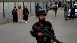 塔利班高級教士死於“伊斯蘭國”自殺炸彈襲擊