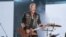 ARCHIVO - James Hetfield de Metallica se presenta en el Festival de Música Lollapalooza en Chicago el 28 de julio de 2022.