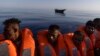 Hundreds of Migrants Reach Italian Shores Over Weekend 