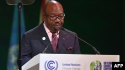 Le président gabonais Ali Bongo Ondimba présente sa déclaration nationale dans le cadre du Sommet mondial des dirigeants de la COP26 Conférence des Nations Unies sur les changements climatiques à Glasgow, en Écosse, le 1er novembre 2021.